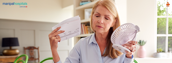 মেনোপজ ব্যবস্থাপনা: লক্ষণ, চিকিৎসা ও টিপস