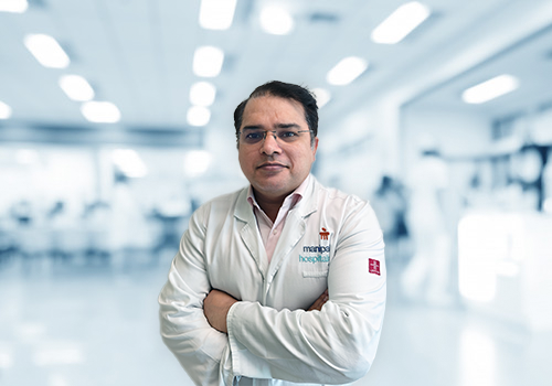 Dr. Kundan | Robotic Surgical Oncologist in Delhi | Manipal Hospitals