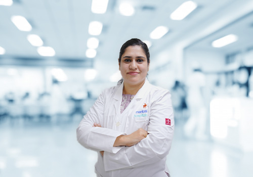 Dr. Natasha Kumrah | Internal Medicine Doctor in Kharadi, Pune | Manipal Hospitals