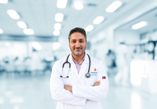Dr. Talib Manzoor Khan | Top Nephrology Doctor in Ghaziabad, Delhi | Manipal Hospitals