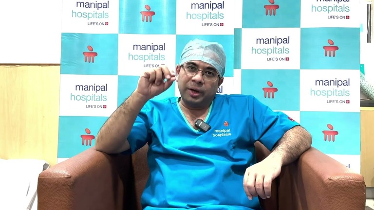 difference-between-normal-chest-pain-and-heart-blockage-manipal-hospital-broadway.jpg
